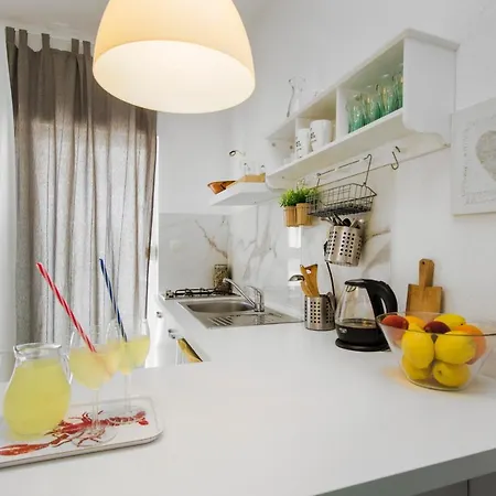 The Whitehouse * Brodarica (Sibenik-Knin)