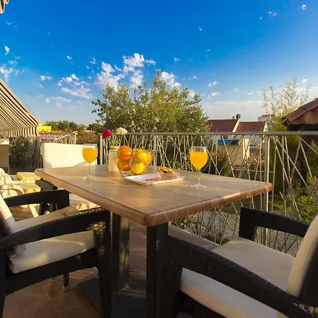 Apartment The Whitehouse Brodarica (Sibenik-Knin)