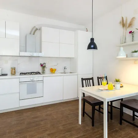 Apartment The Whitehouse *