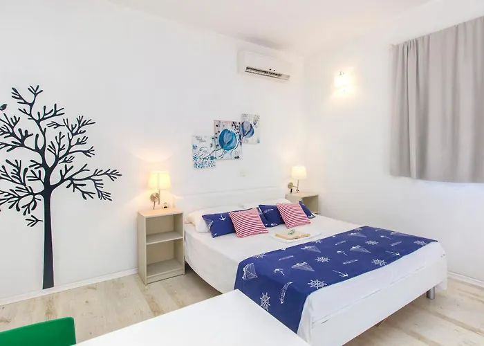 The Whitehouse Apartman