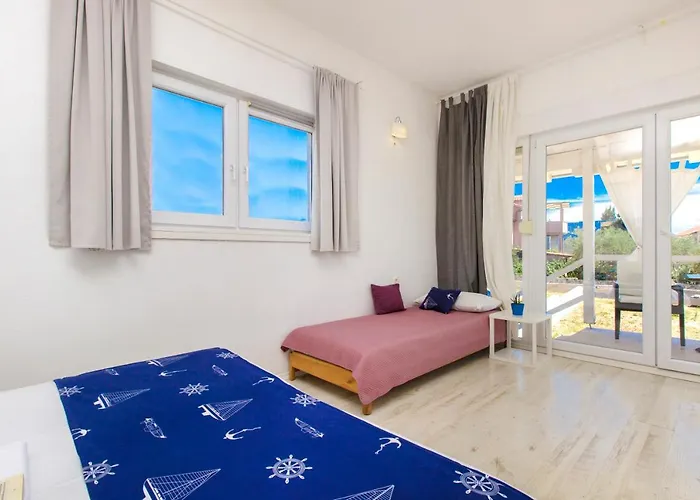 The Whitehouse Brodarica (Sibenik-Knin)