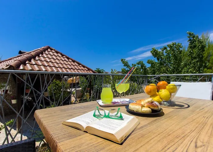 The Whitehouse Apartman