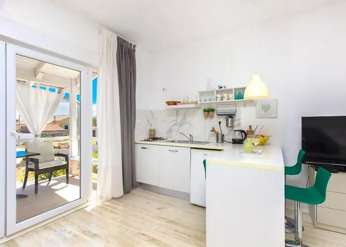 Apartman The Whitehouse Brodarica (Sibenik-Knin)