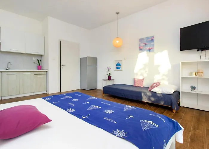 Apartman The Whitehouse Brodarica (Sibenik-Knin)