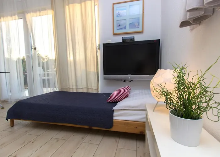 The Whitehouse * Brodarica (Sibenik-Knin)