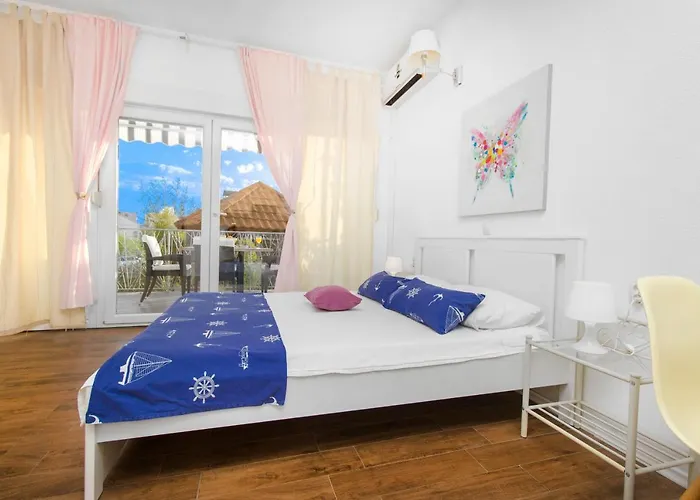 The Whitehouse * Brodarica (Sibenik-Knin)