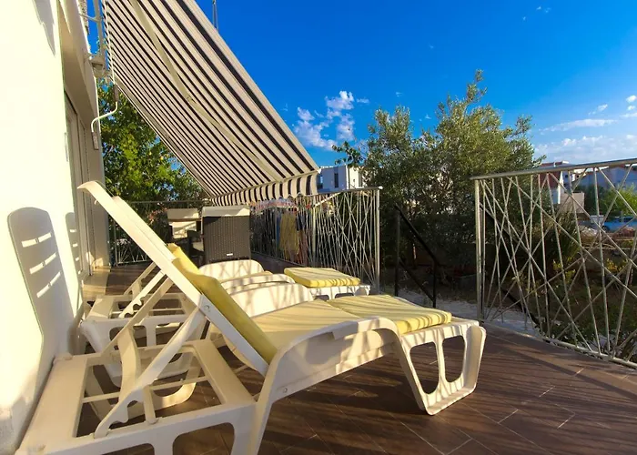 The Whitehouse Apartman