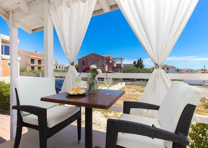 The Whitehouse Apartman *