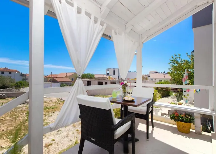 The Whitehouse Apartman Brodarica (Sibenik-Knin)