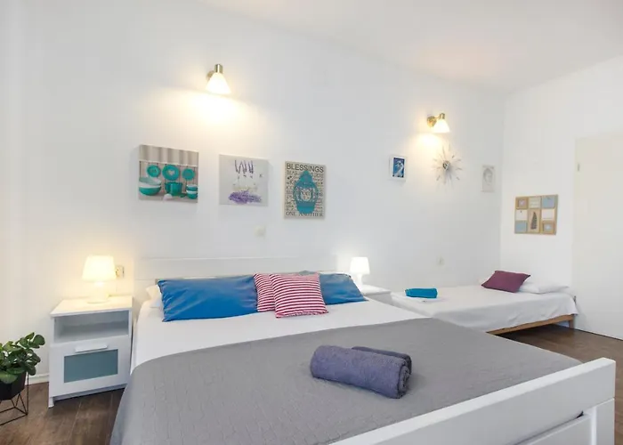 The Whitehouse Apartman *