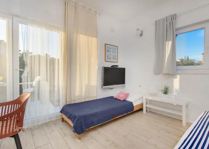 The Whitehouse Brodarica (Sibenik-Knin)