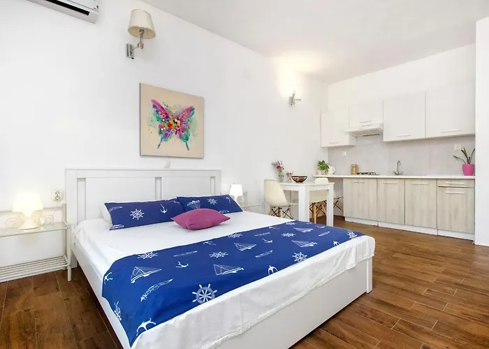 Apartman The Whitehouse Brodarica (Sibenik-Knin)