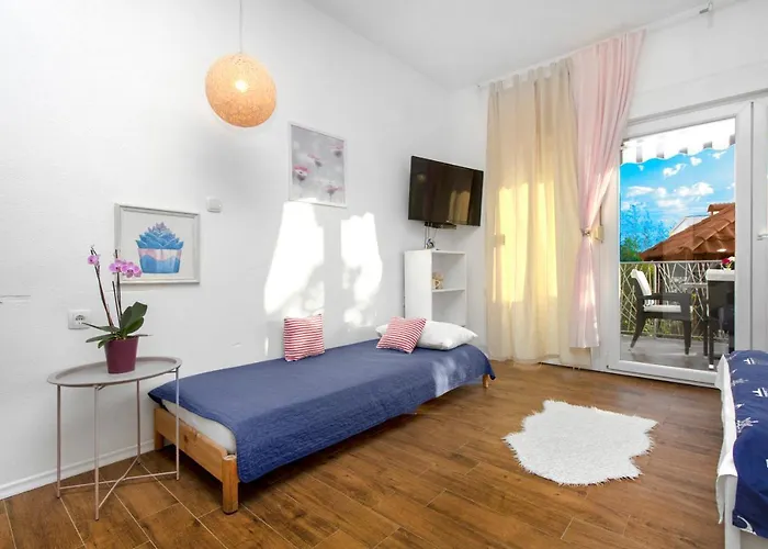 The Whitehouse Brodarica (Sibenik-Knin)